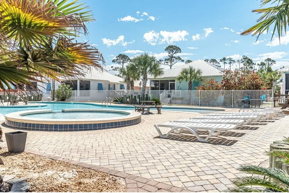 6015 Rookery 3 Tropic Like is hot