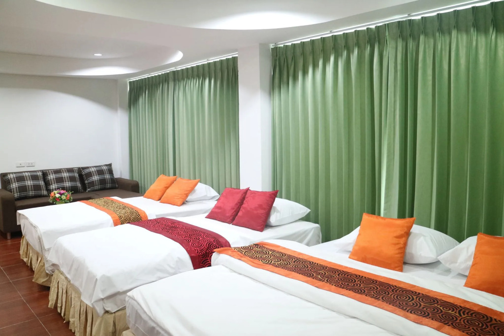 OYO 410 Diamond Boutique Hostel