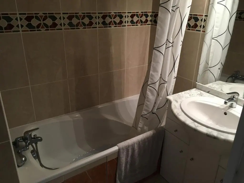 Appartement Arcachon, 3 Pièces, 6 Personnes - Fr-1-319-15
