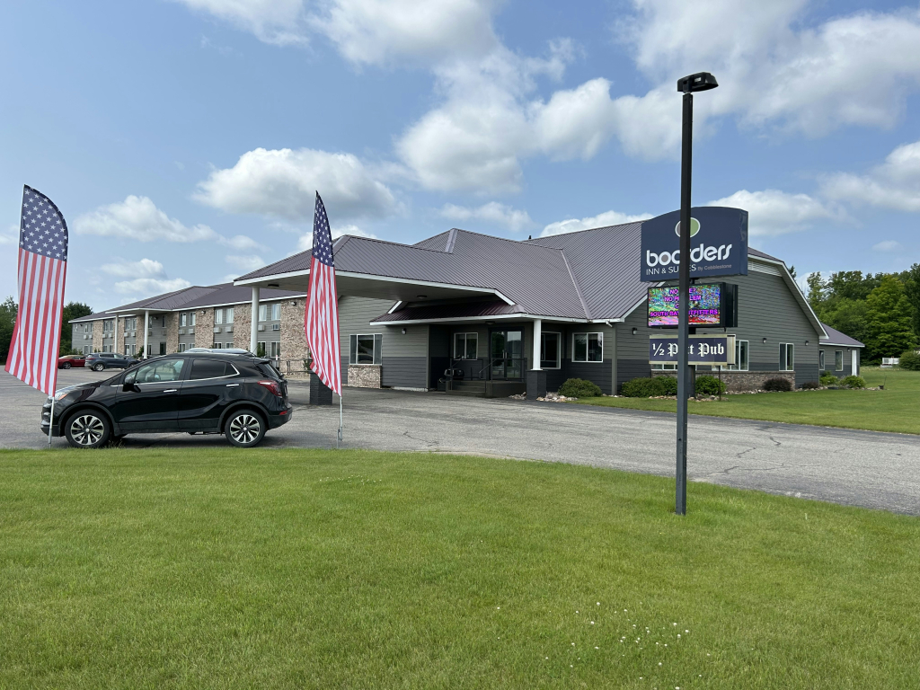 Boarders Inn & Suites by Cobblestone Hotels - Munising