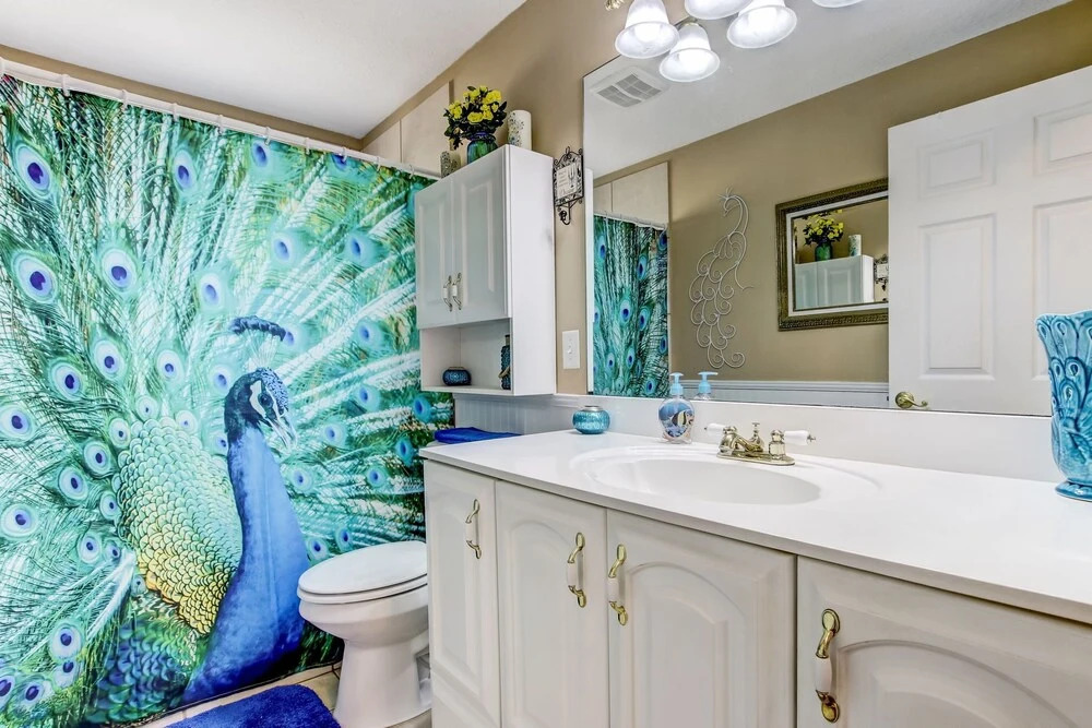 Walk to Beach, Spacious House, Huge Outside Patio
