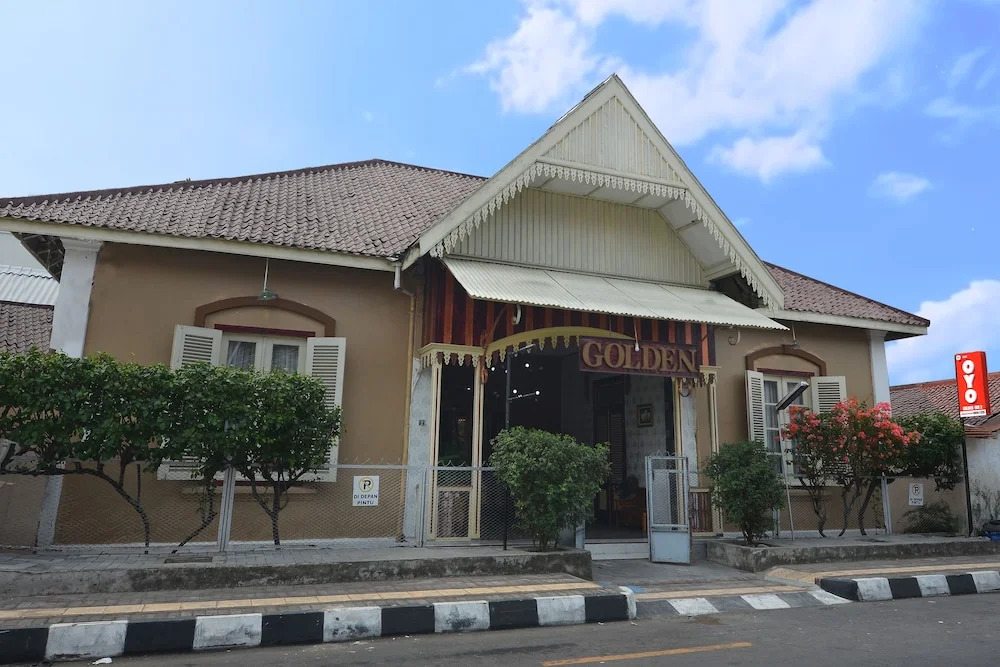 Golden Inn 2 by OYO Rooms