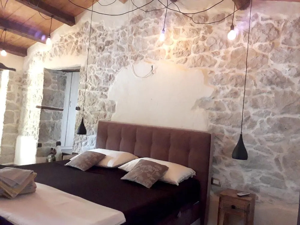 Villa With 3 Bedrooms in Ripenda Verbanci, With Wonderful Mountain View, Private Pool, Enclosed Garden - 5 km From the Beach