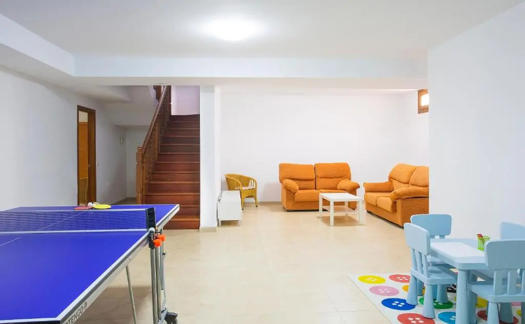 Villa Caletas Teguise - A Wonderful 5 Bedroom Villa - Perfect For A Large Group