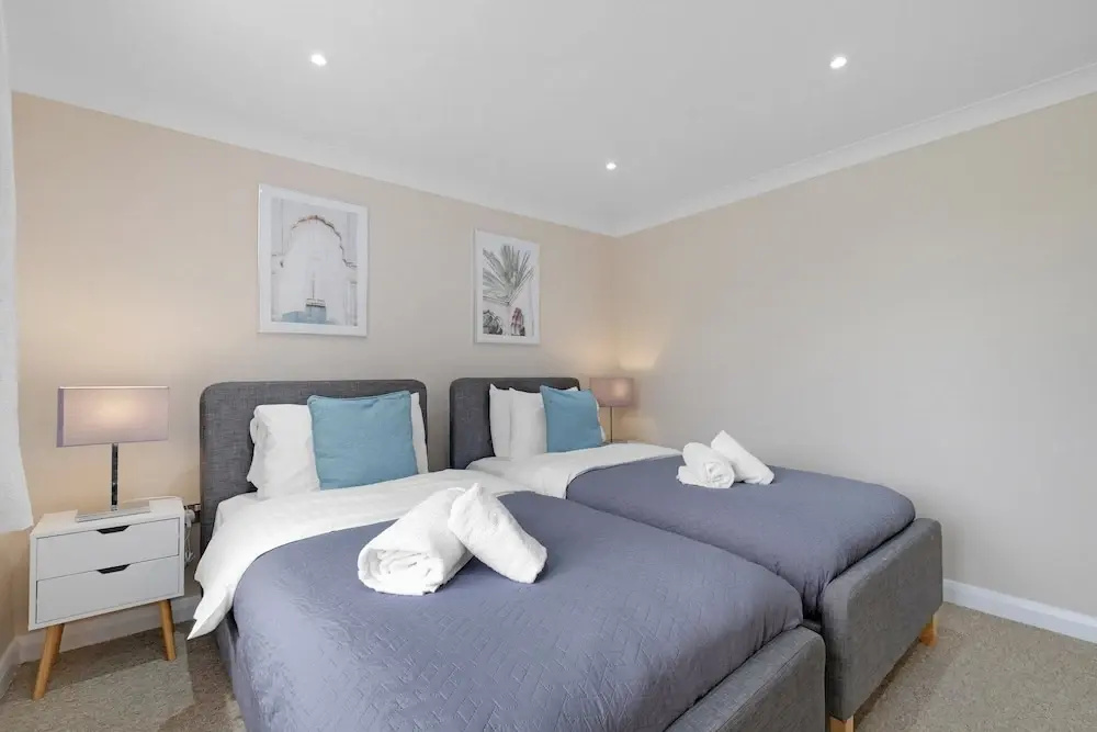 Stylish 4 Bedroom Home in Brightside Ave
