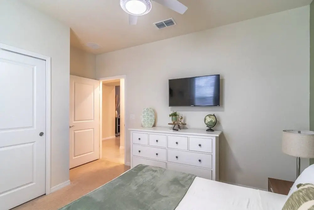 4014 Windsor Island