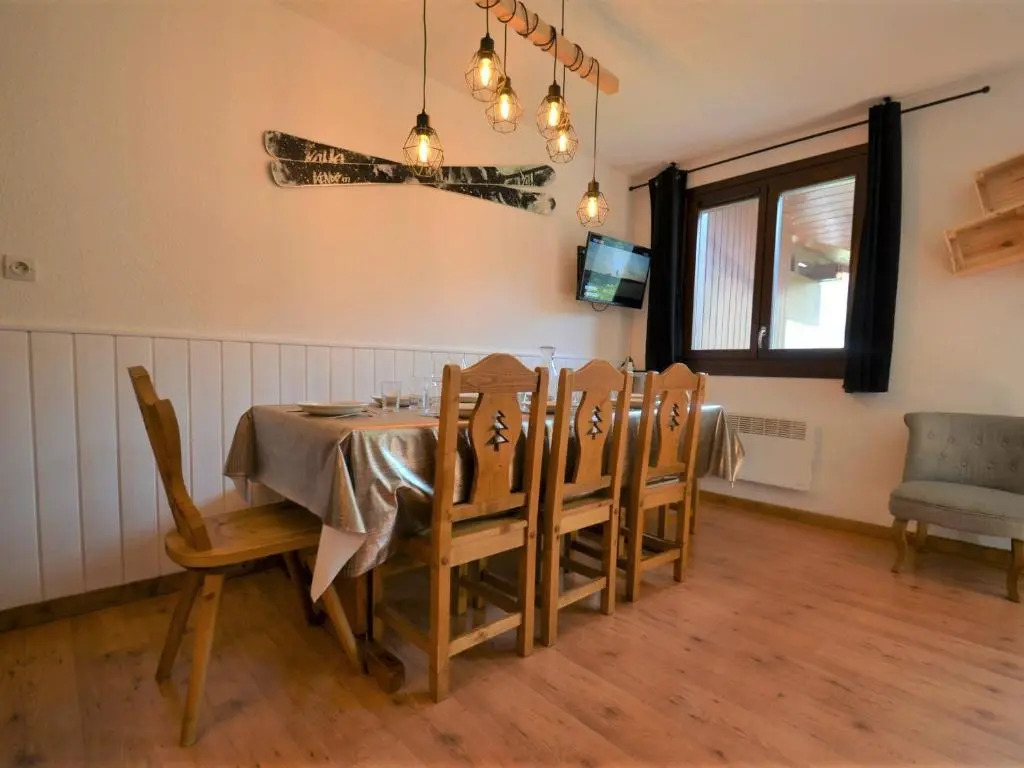 Appartement Les Menuires, 4 pièces, 8 personnes - FR-1-452-201