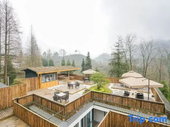 Qingjing Hostel