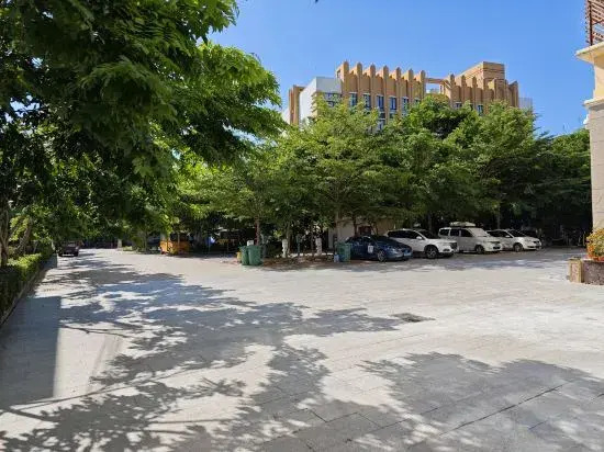 Qjia Ledong Xiangrui Seaview Business Hotel (Longmuwan Branch)