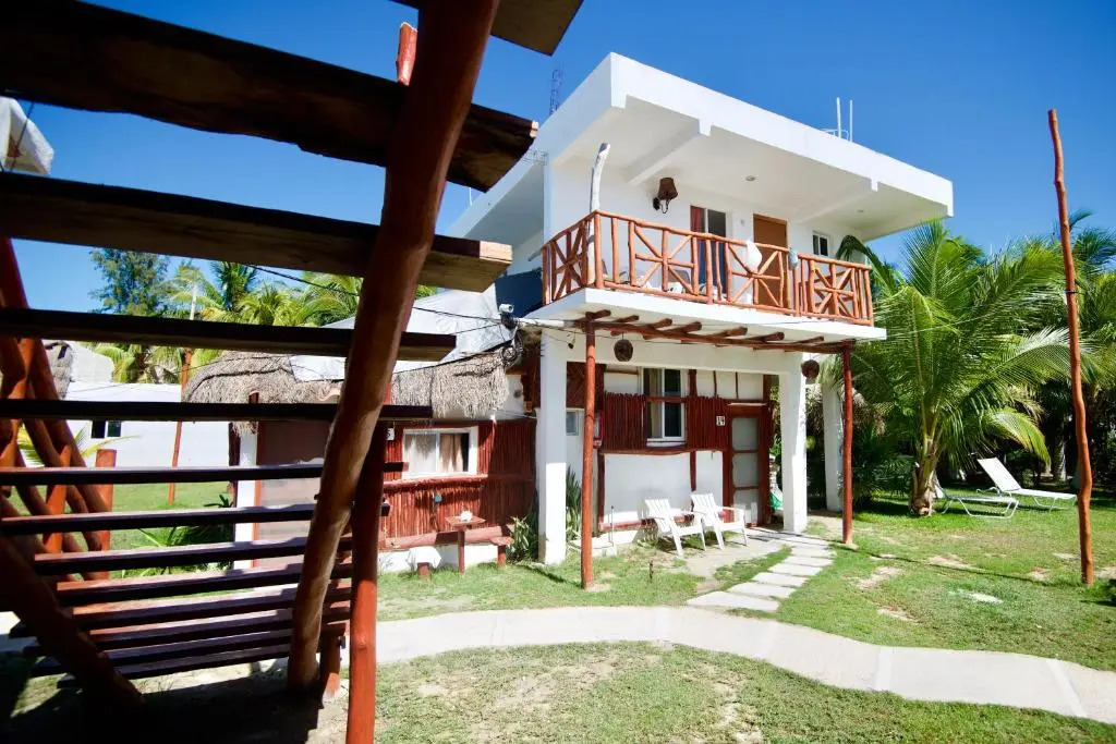 Golden Paradise Hostel