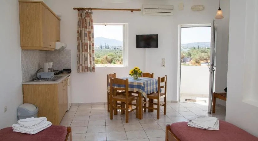 Elpida Apartments