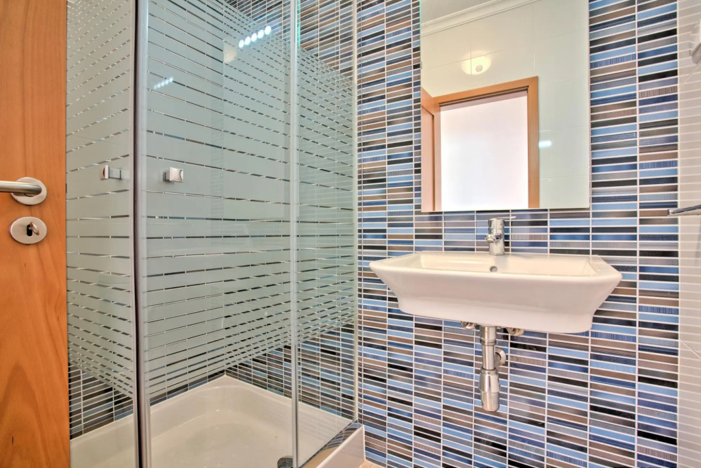Central Lagos Spacious Apartment by Ideal Homes