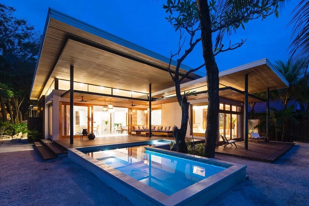 Luxury Beachfront Villa Akoya