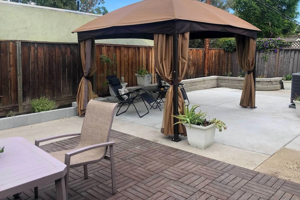 Walkable Family Home Near Levi's Stadium!
