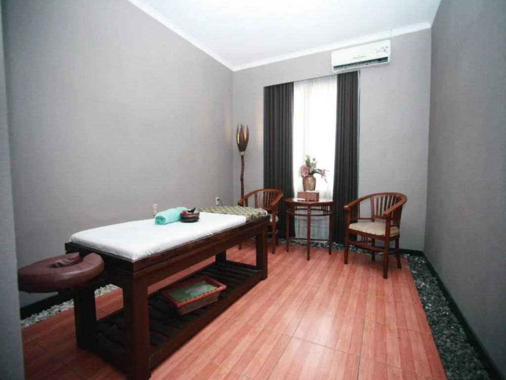 Karlita Hotel Tegal