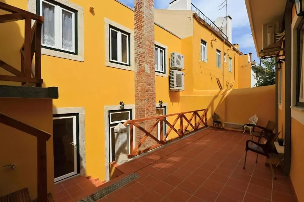 Sao Jorge Apartments & Suites