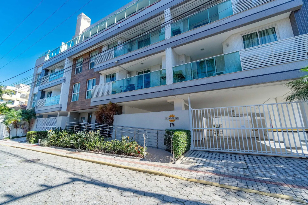 Localização Central - Apartamento a 200m da Praia