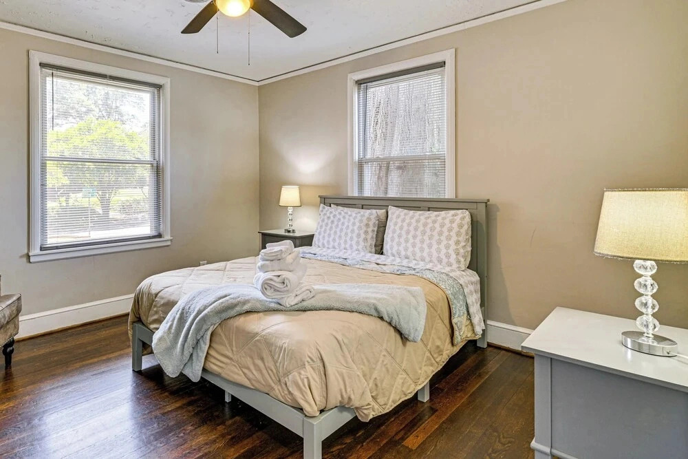 Charlotte Home 2 Mi to Center City: Free Parking