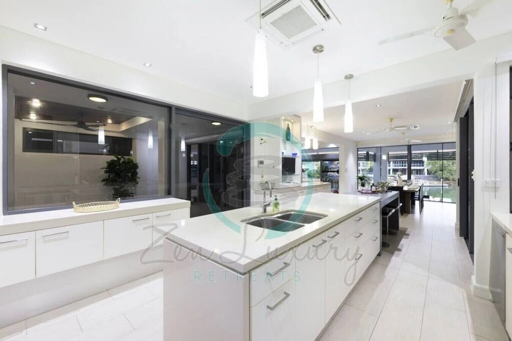 ZENLUX INFINITY - 4BR with Private Pool