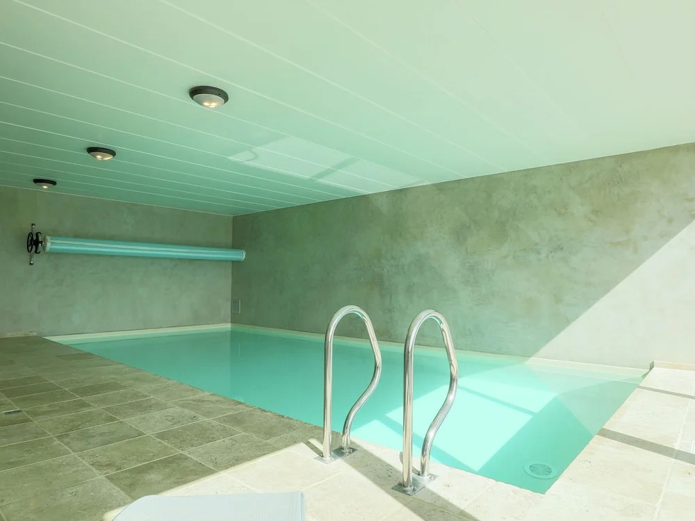Comfortable Cottage with Indoor Pool, Sauna And Fireplace