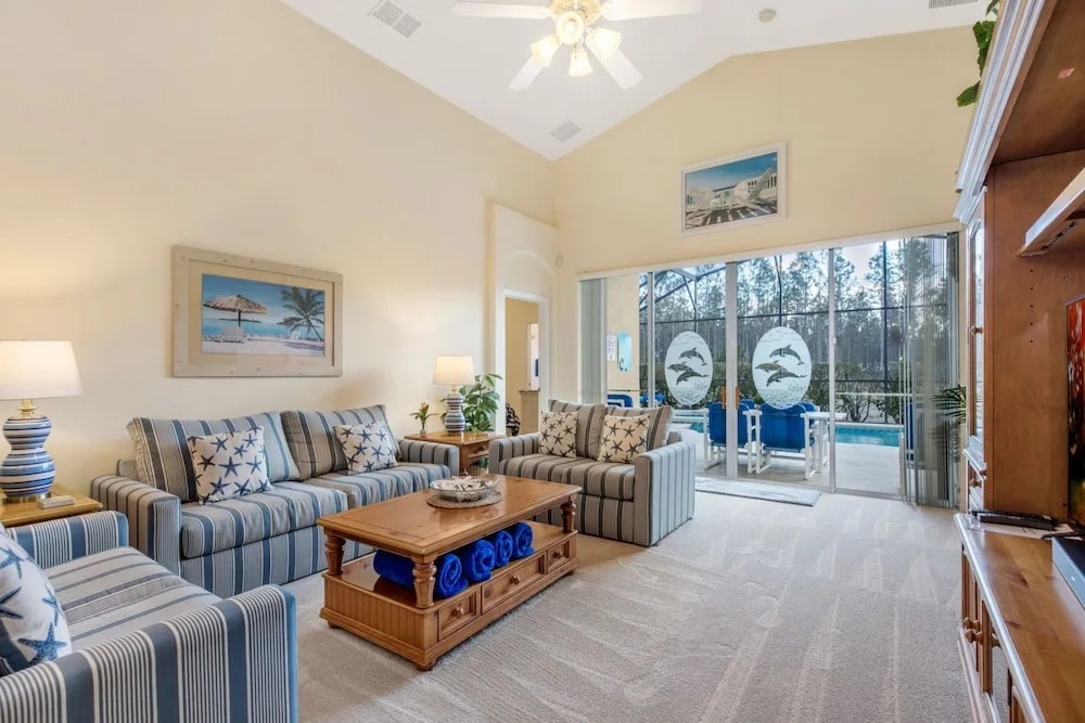 Award Winning Vacation Home With South Facing Pool And Spa Overlooking Conservation Land