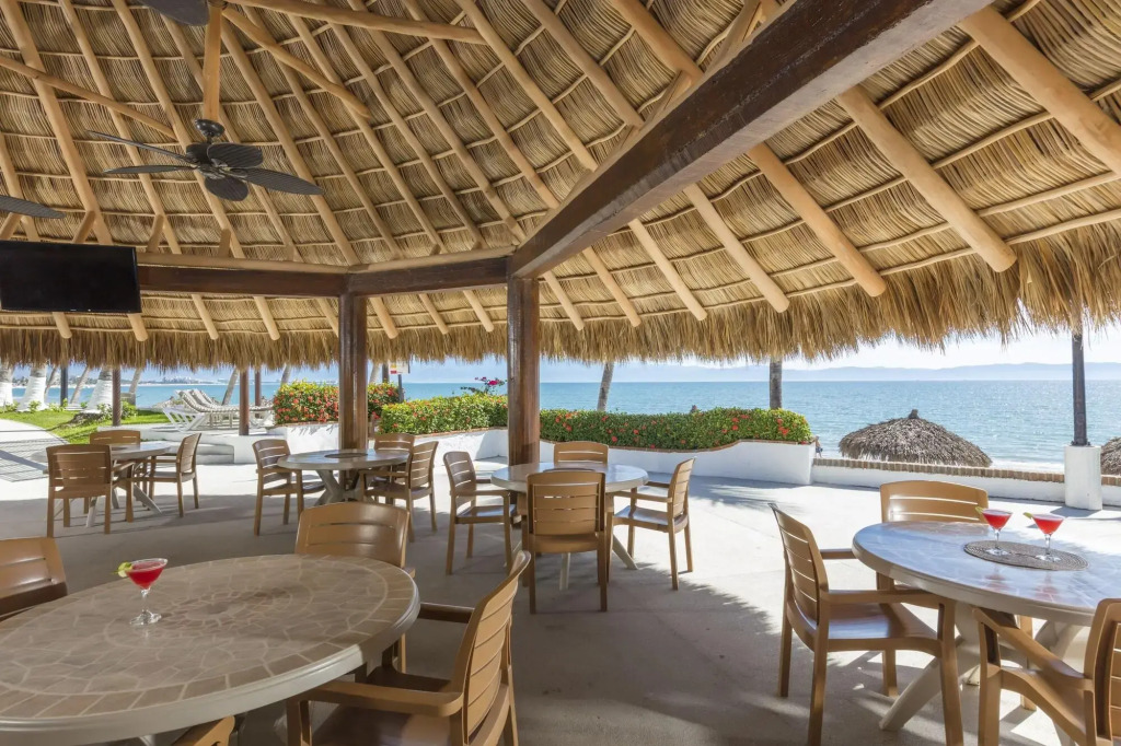 Vista Vallarta All Suites On The Beach