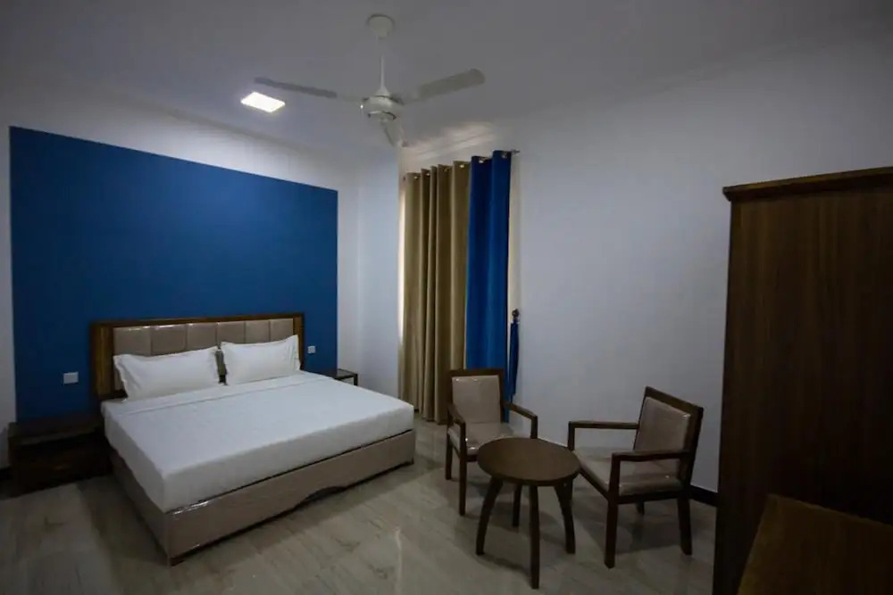 Home Station Hotel