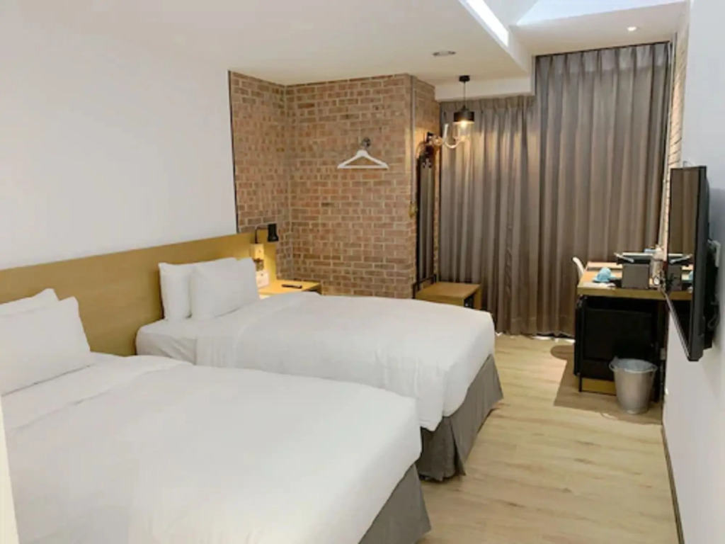 BlueSky Hotel