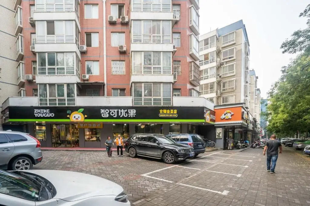 Zhengzhou Jinshui · North 3rd Ring Huayuan Road·Locals Apartment · 00174560