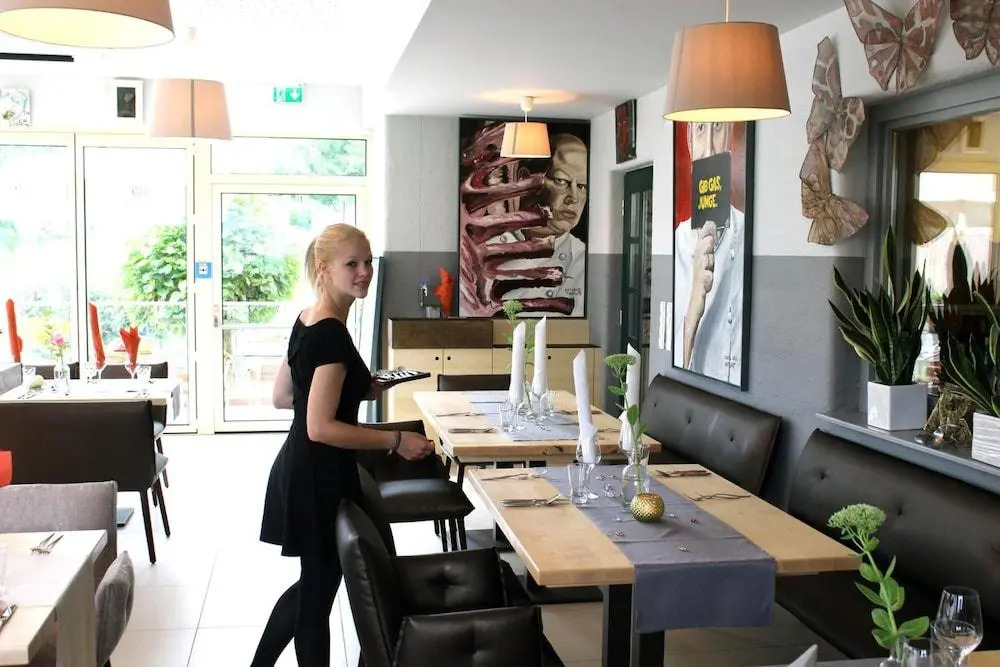 Malerwinkl Restaurant + Kunsthotel