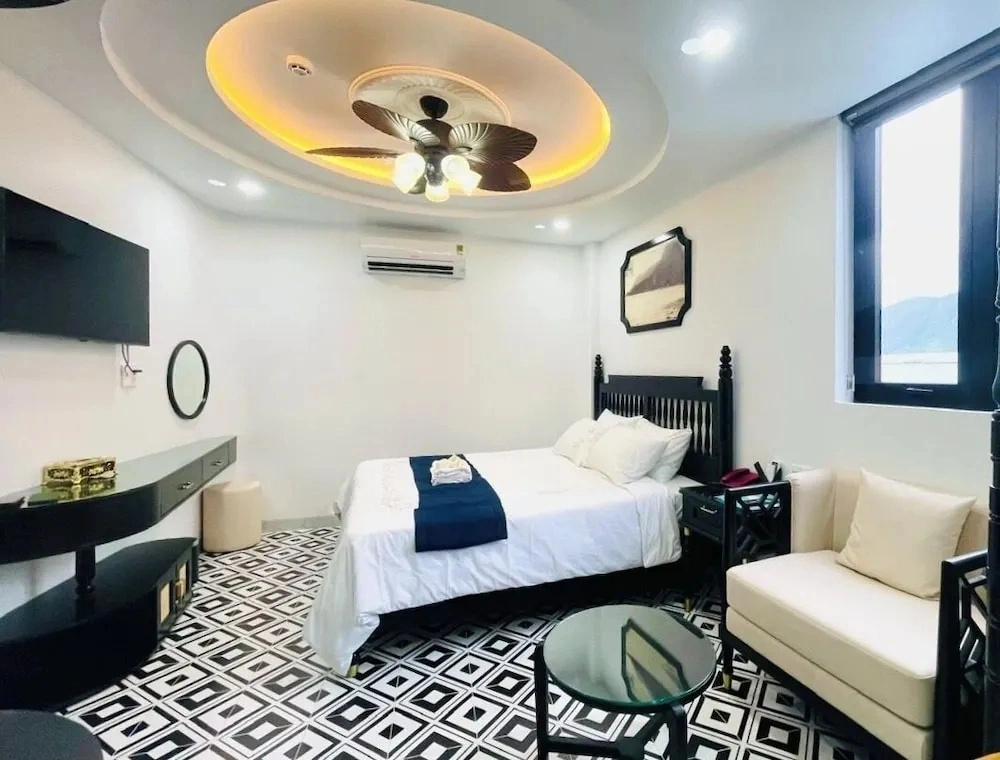 Nereus Hotel