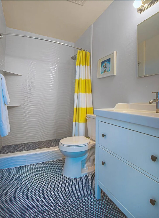 Suite Escapes 7 3 Bedrooms 2.5 Bathrooms Condo