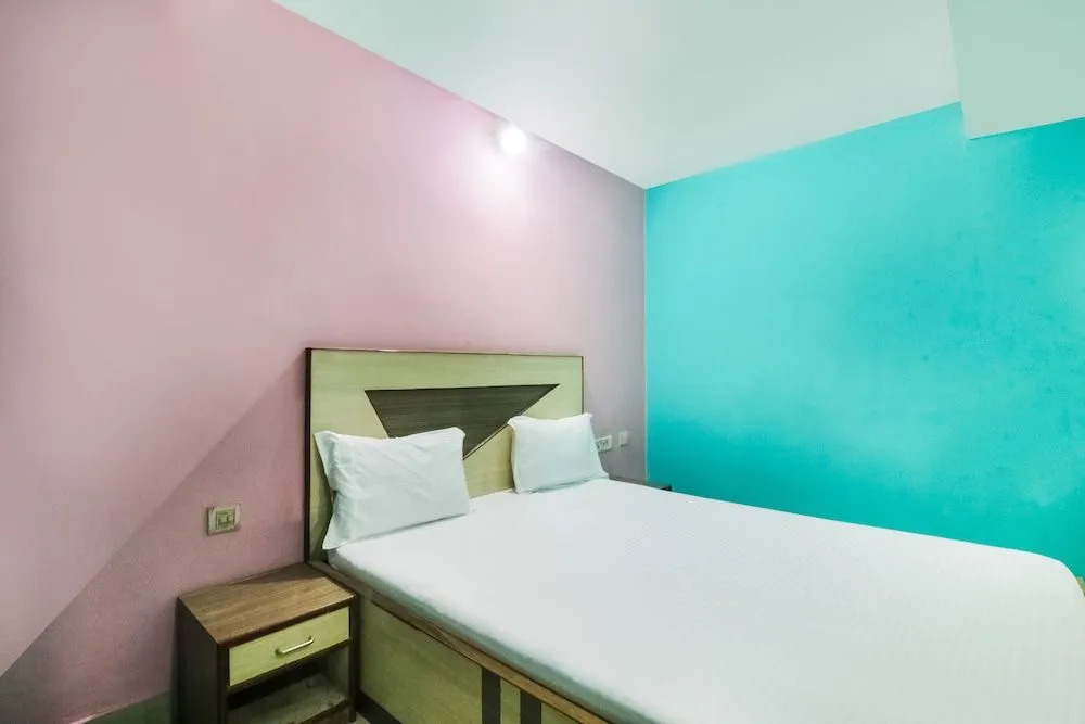Spot On 49266 Chandrabindu Lodge