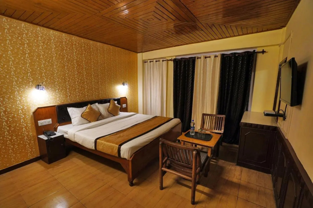 Hotel Atithi Mall Road