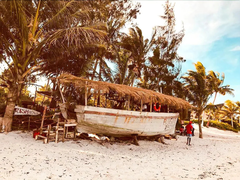 Bush Beach backpackers