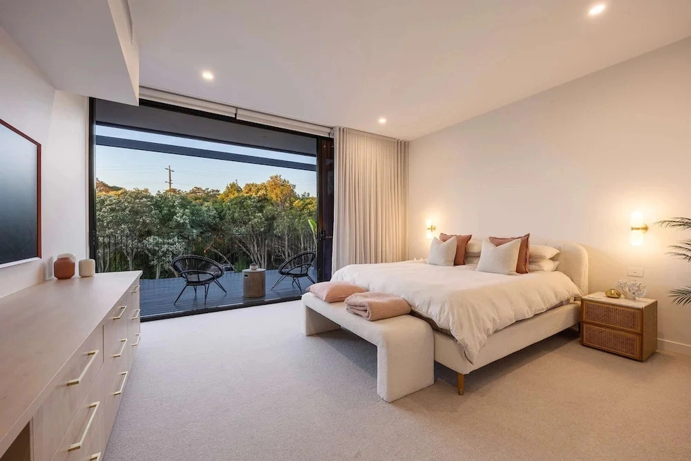 The Luxe Seabreeze Heated Pool Spa Cinema