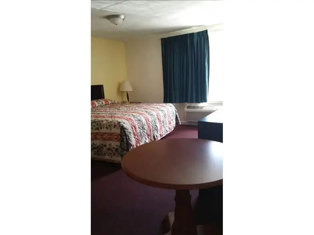 The Virginia Lodge