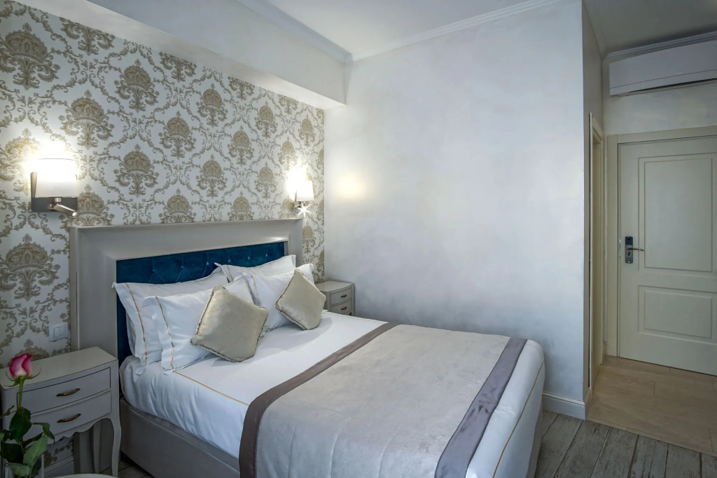 Old Town Boutique Hotel