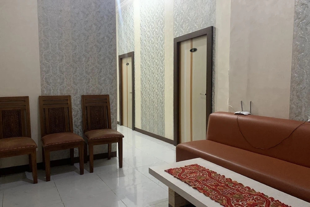 Hotel O Wisma Tulip Near Masjid Besar Desa Tanabangka