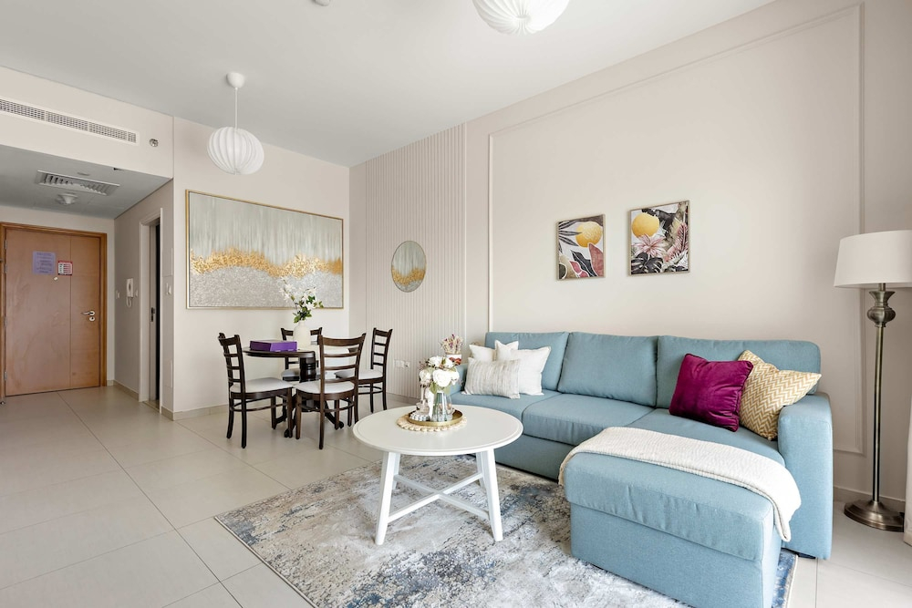 Silkhaus Premium 1BR at Amaya Tower in Reem Island