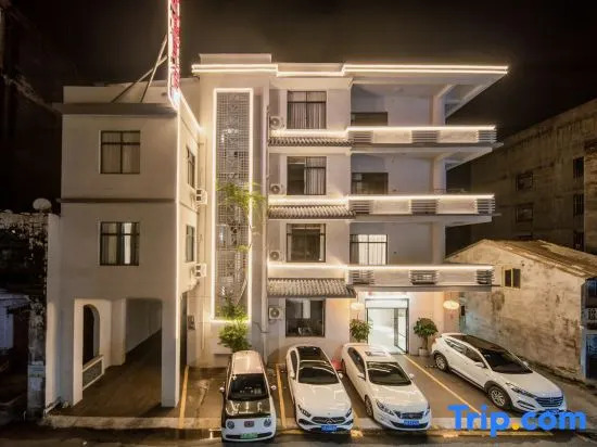 Liangyu Homestay (Beihai Old Street Scenic Area High-speed Railway Station)