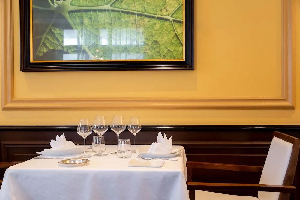 Hôtel Restaurant Famille Bourgeois "La Cote des Monts Damnés"