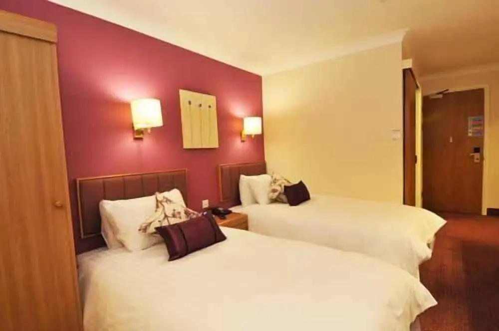Supreme Inn Boston