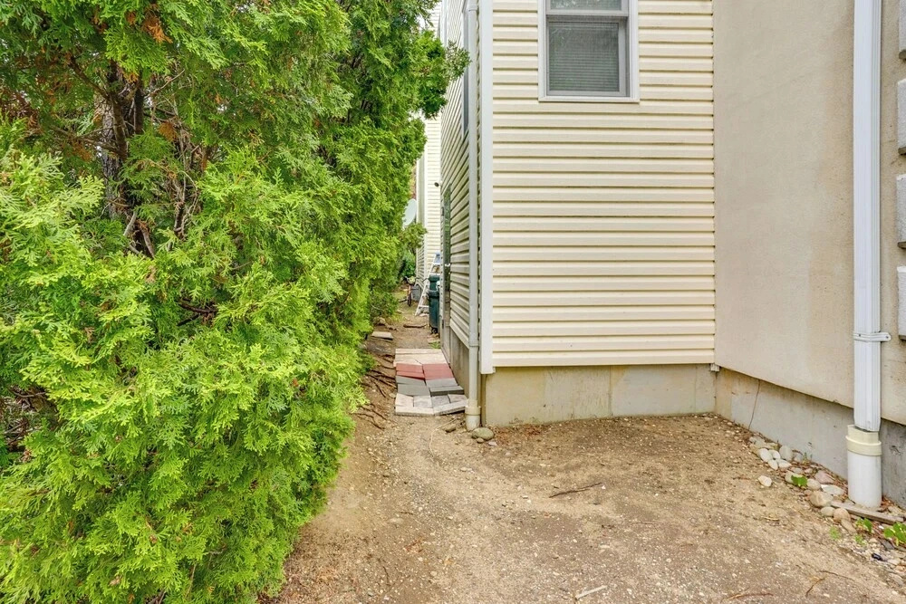 Walkable Neighborhood! Long Island Basecamp