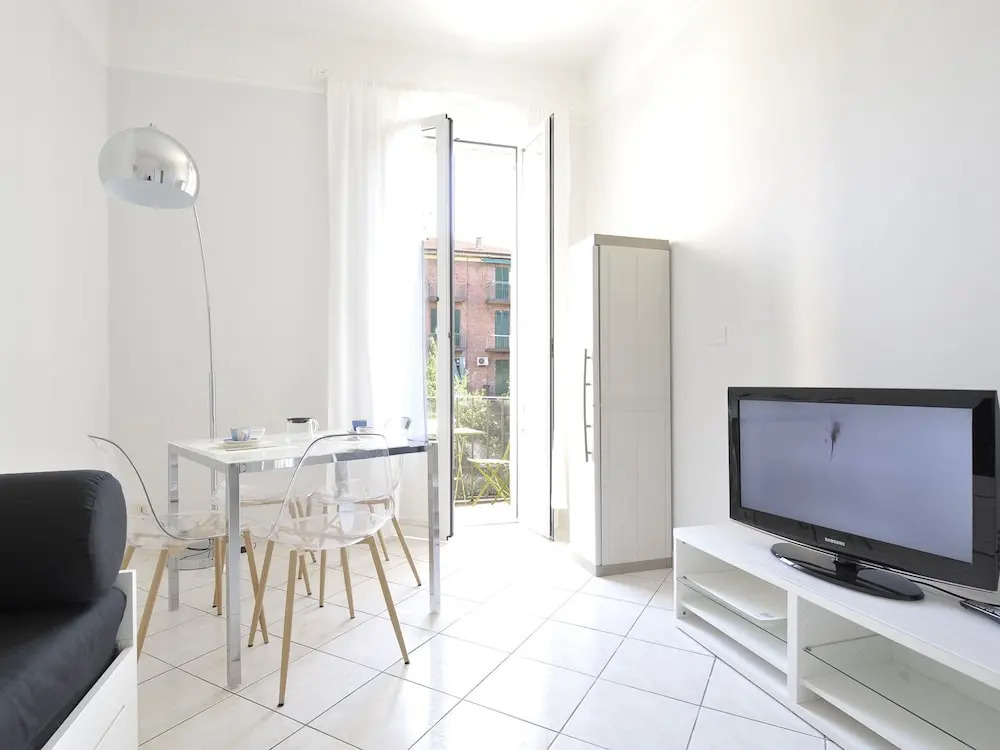 Green Street Apartment