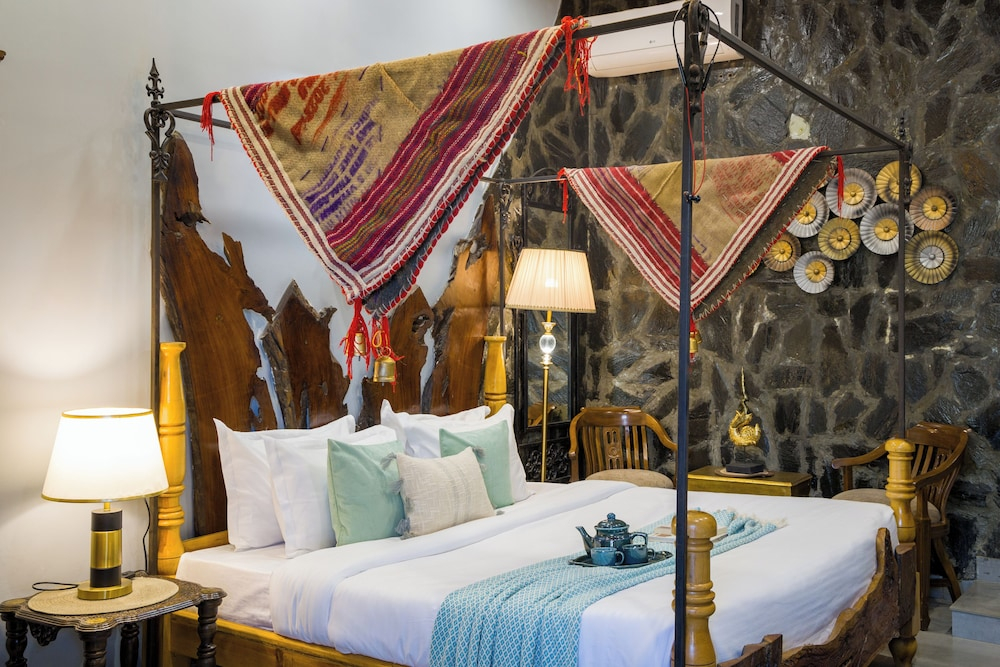 ELIVAAS Zephyr Sierra 2-BHK Hillside