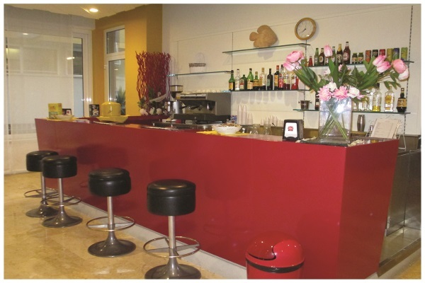 Club Hotel