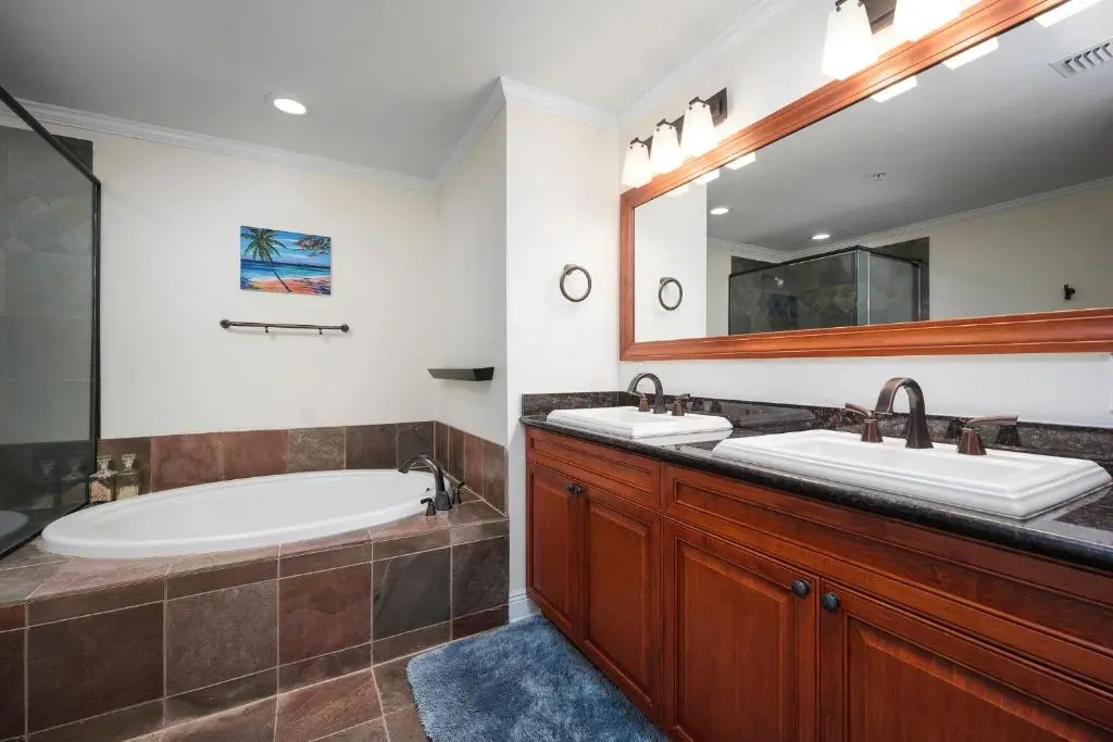 Palm Coast Resort 109, 3 Bedrooms, Sleeps 6, Pool, Hot Tub, WiFi