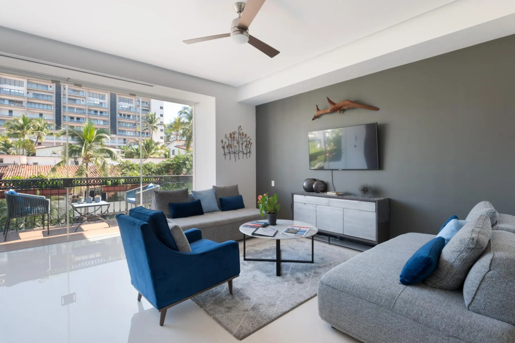 Pier57unit411 Luxurious Ultra Chic Pier 57 Condo Romantic Zo