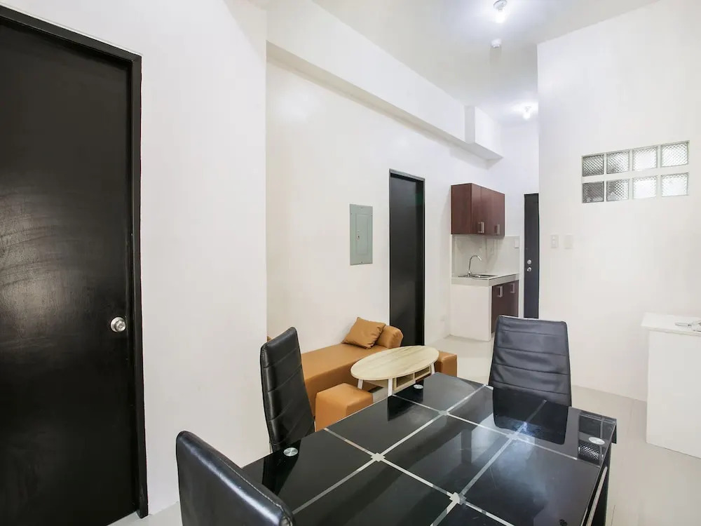 OYO 505 Jardin Suites